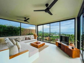 “Above The Coconuts - Villa Ros” Kuta Central